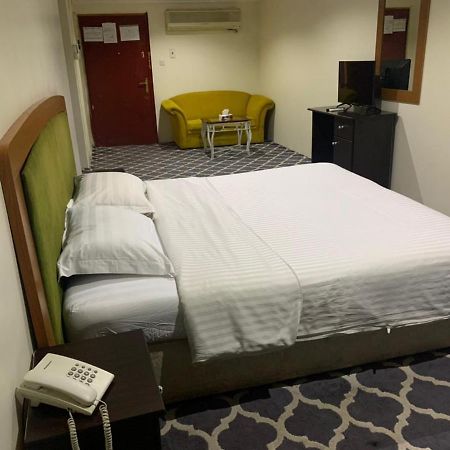 Al Aziziyah Hotel And Suites Chamis Muschait Exterior foto