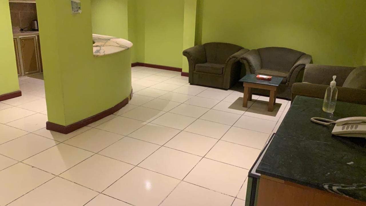 Al Aziziyah Hotel And Suites Chamis Muschait Exterior foto