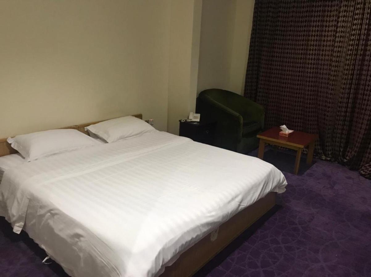 Al Aziziyah Hotel And Suites Chamis Muschait Exterior foto