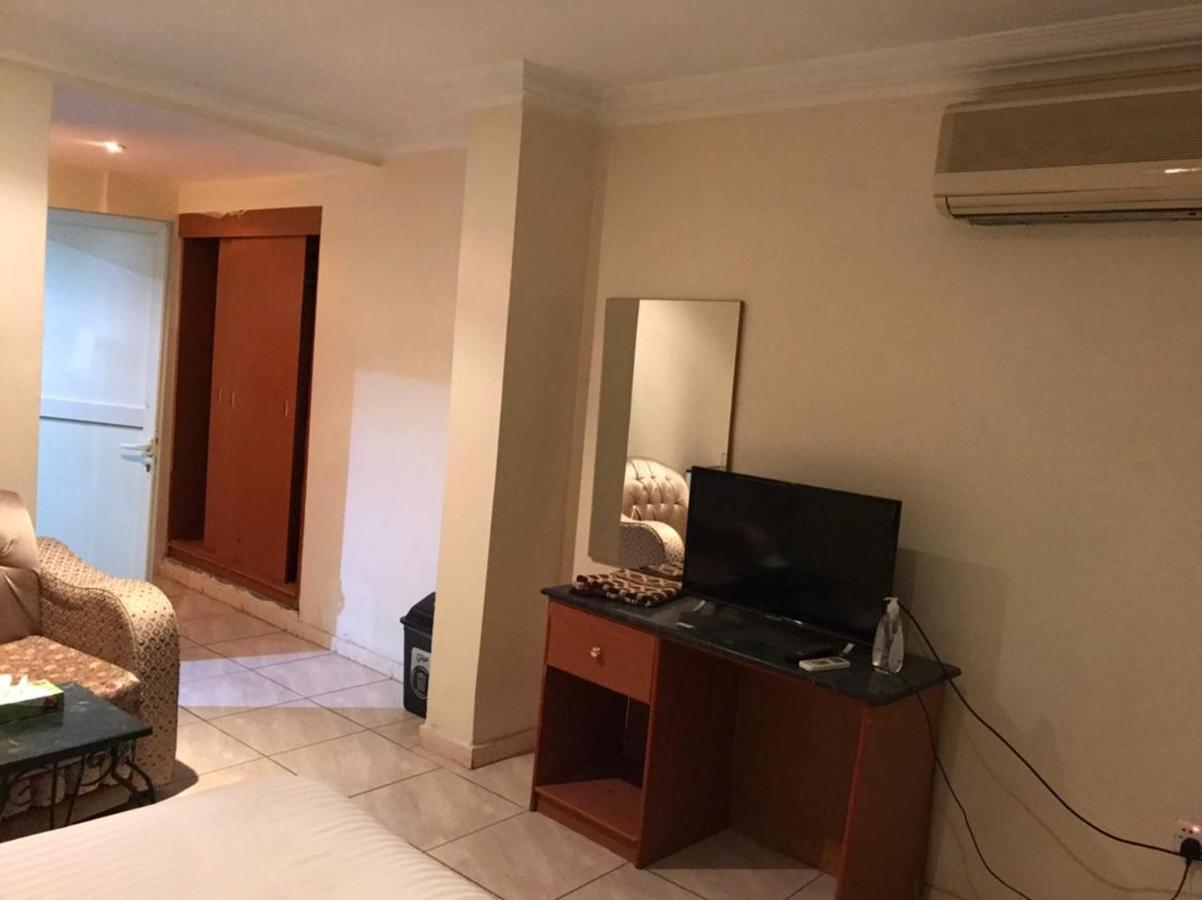 Al Aziziyah Hotel And Suites Chamis Muschait Exterior foto