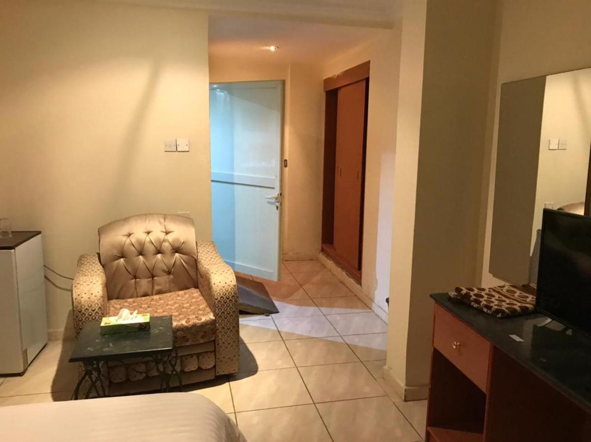 Al Aziziyah Hotel And Suites Chamis Muschait Exterior foto